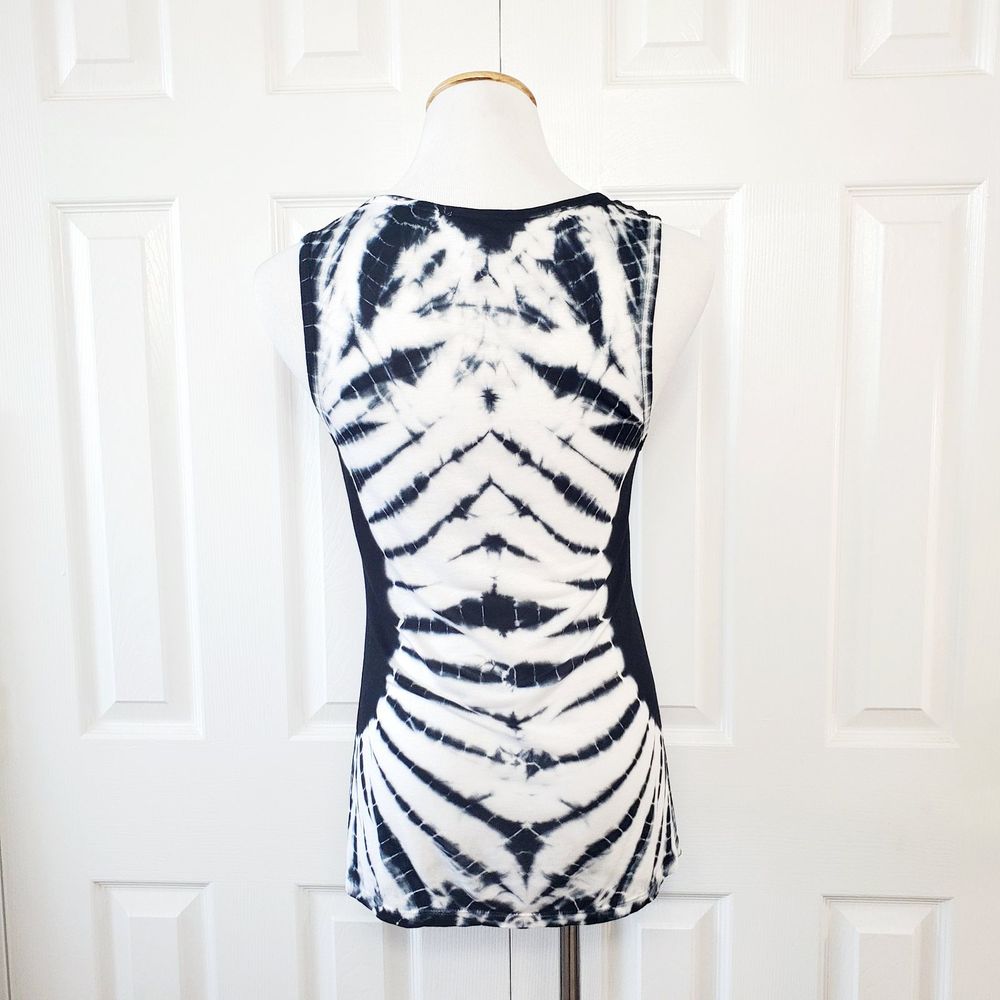 XCVI Tie Dye Illusion Tank Top Shirt - Picture 3 of 4